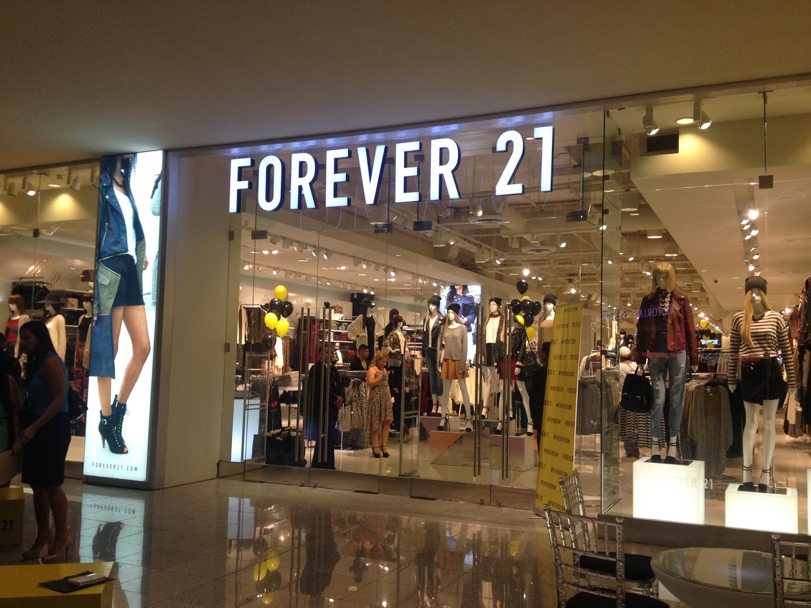 Forever 21 Will Close 200 Stores