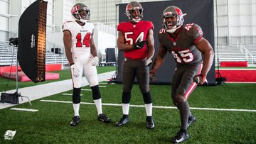 The Tampa Bay Buccaneers Shows Off New Uniforms
